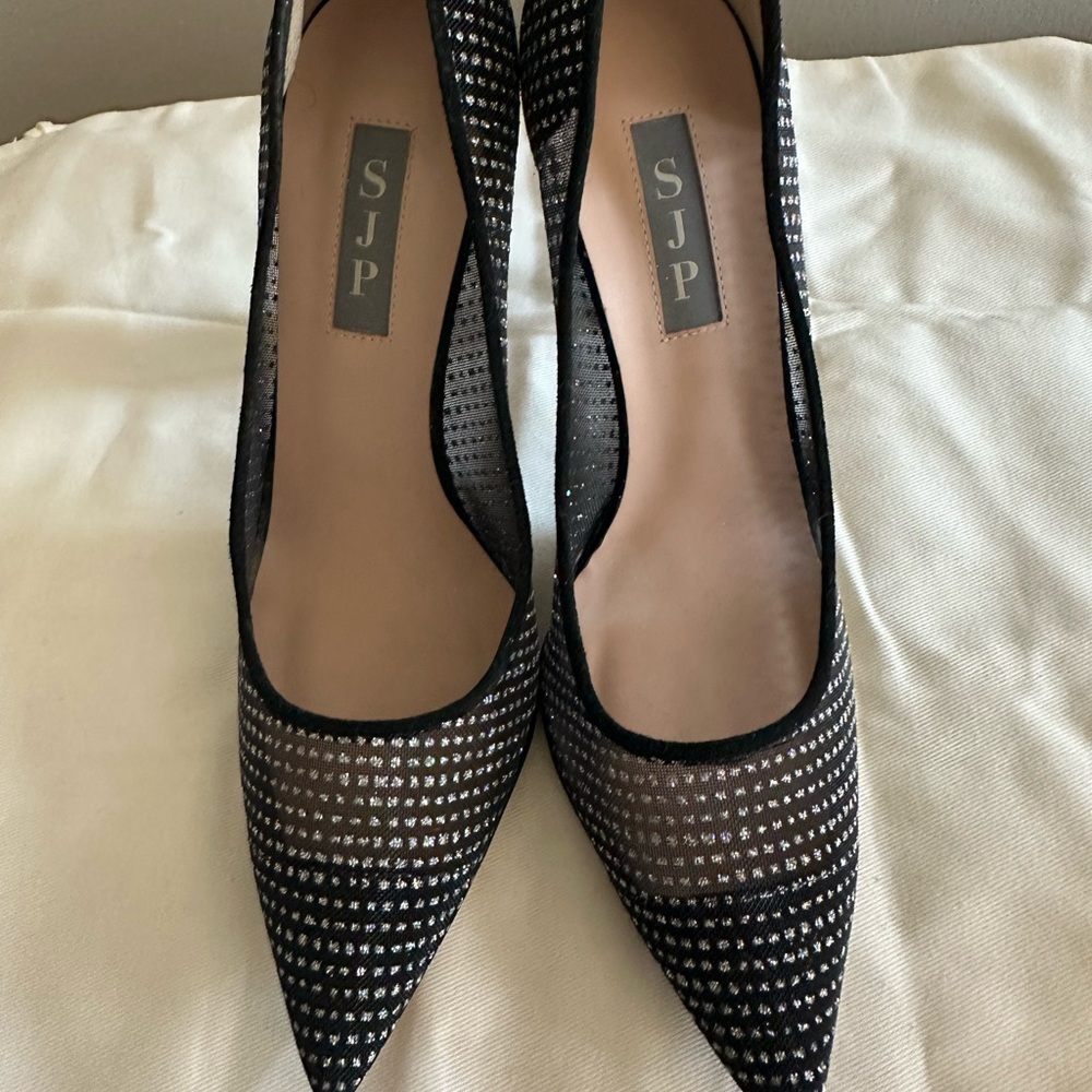 Women's Black Crystal Mesh Pointed Toe Pumps